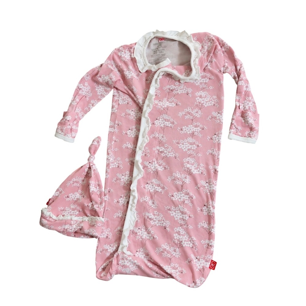 Magnetic Me Newborn Pink Floral Magnetic Gown and Hat Set NB-3 Month Ruffle Trim